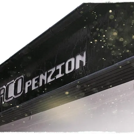 בית הארחה Maco